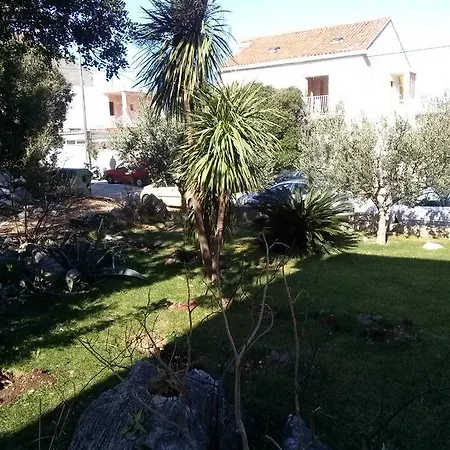Private Carevic 2* דוברובניק